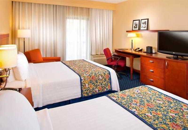 Courtyard By Marriott Memphis Airport Hotel Eksteriør billede
