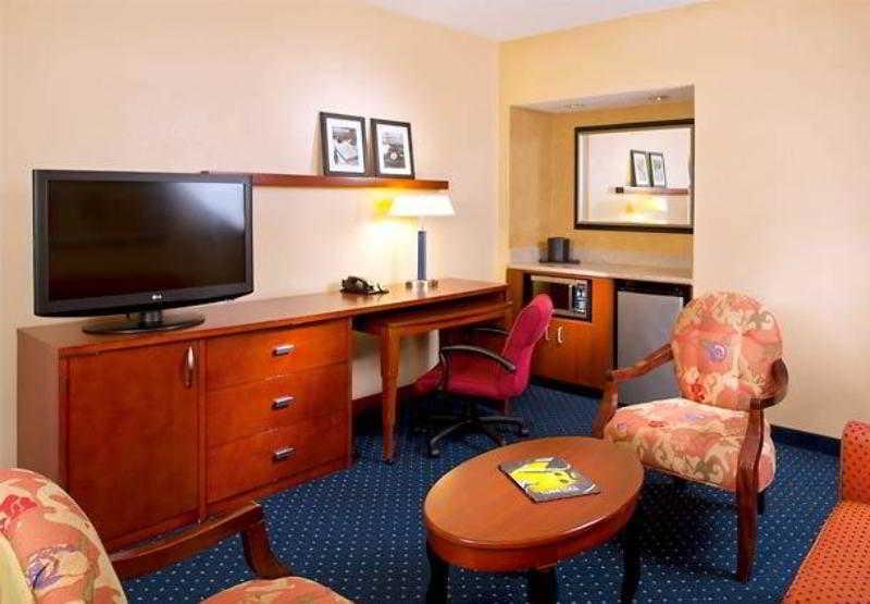 Courtyard By Marriott Memphis Airport Hotel Eksteriør billede
