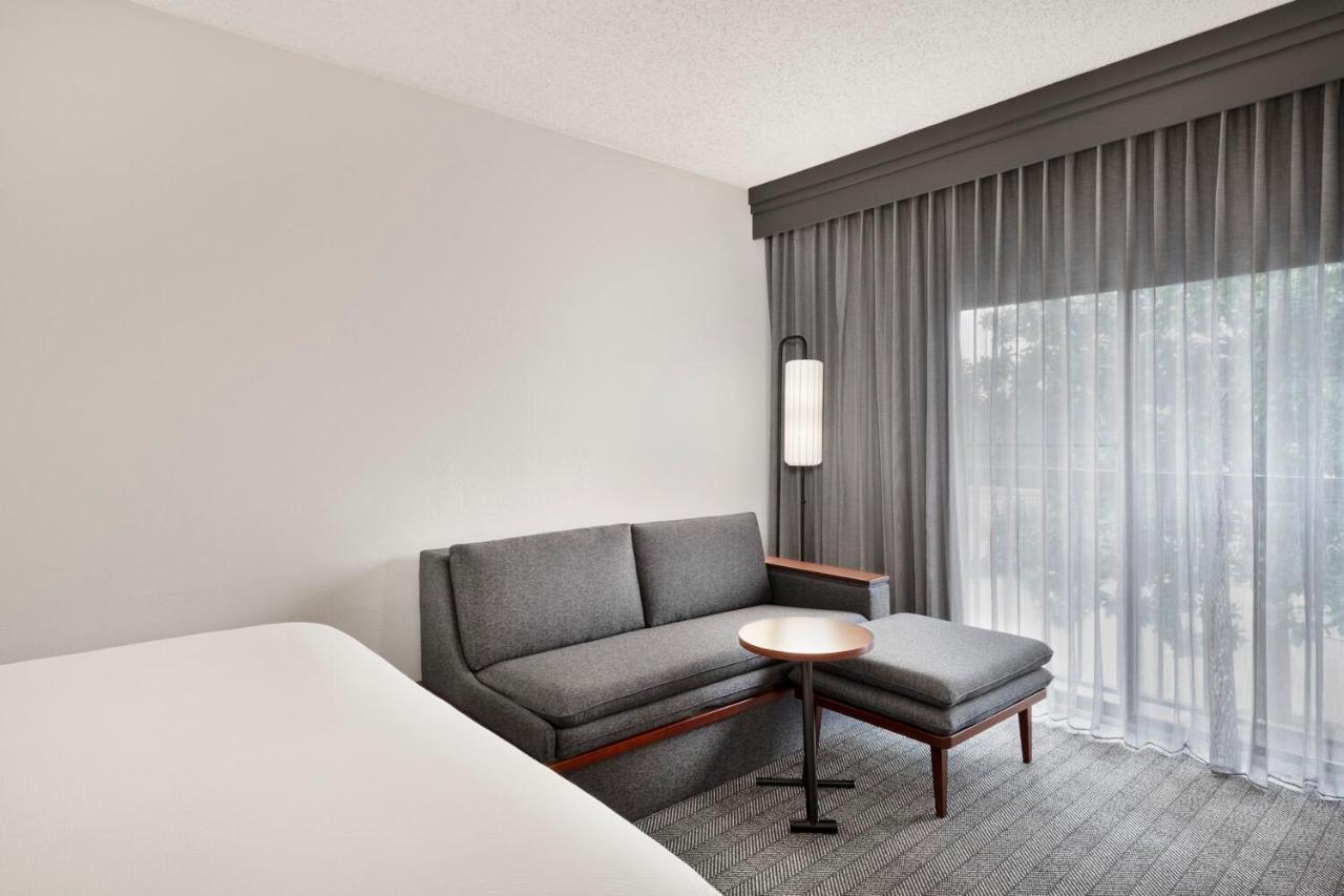 Courtyard By Marriott Memphis Airport Hotel Eksteriør billede