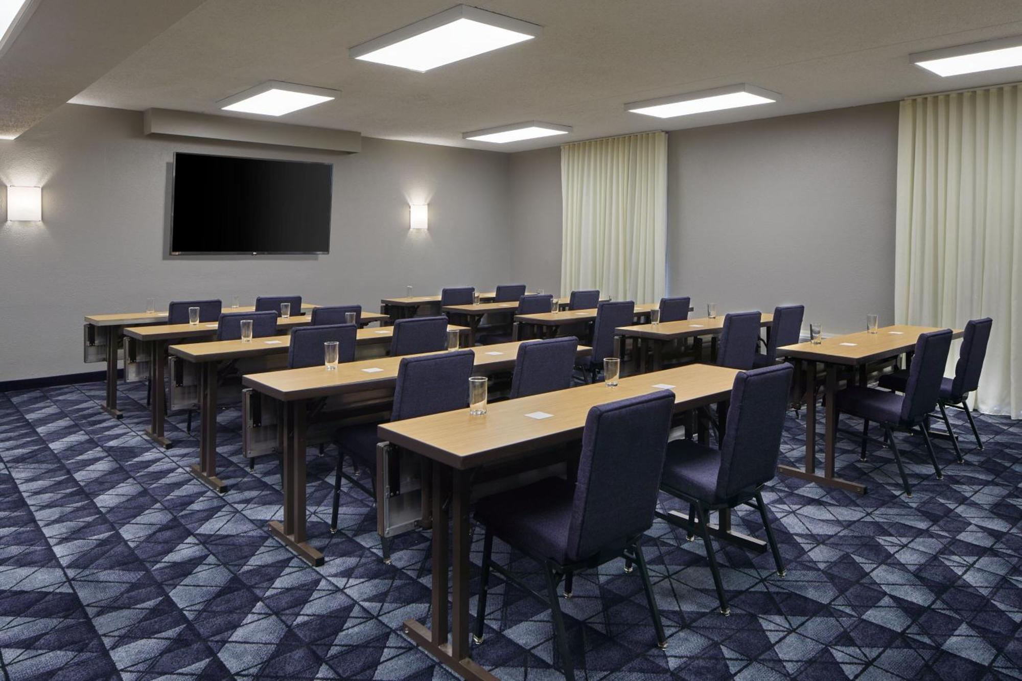 Courtyard By Marriott Memphis Airport Hotel Eksteriør billede