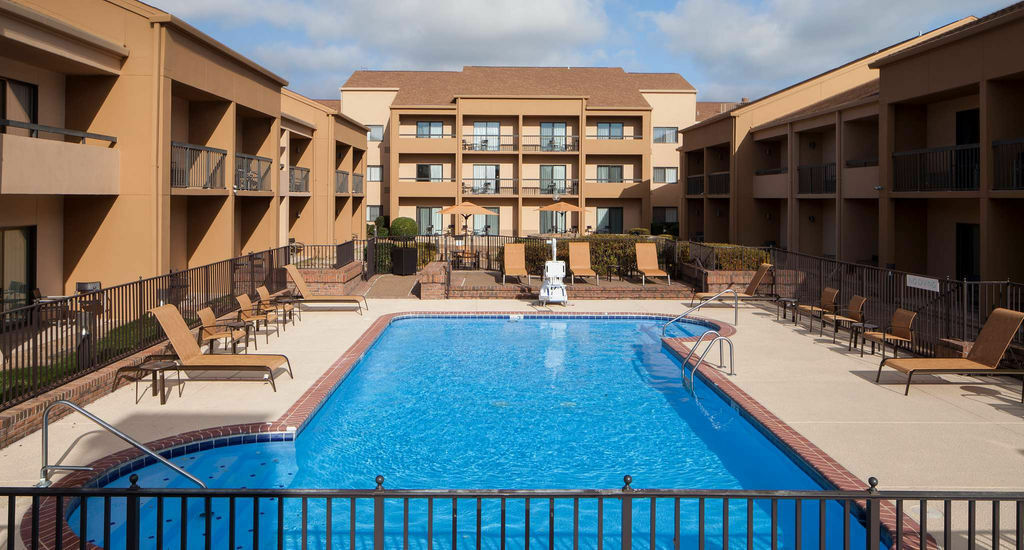 Courtyard By Marriott Memphis Airport Hotel Eksteriør billede